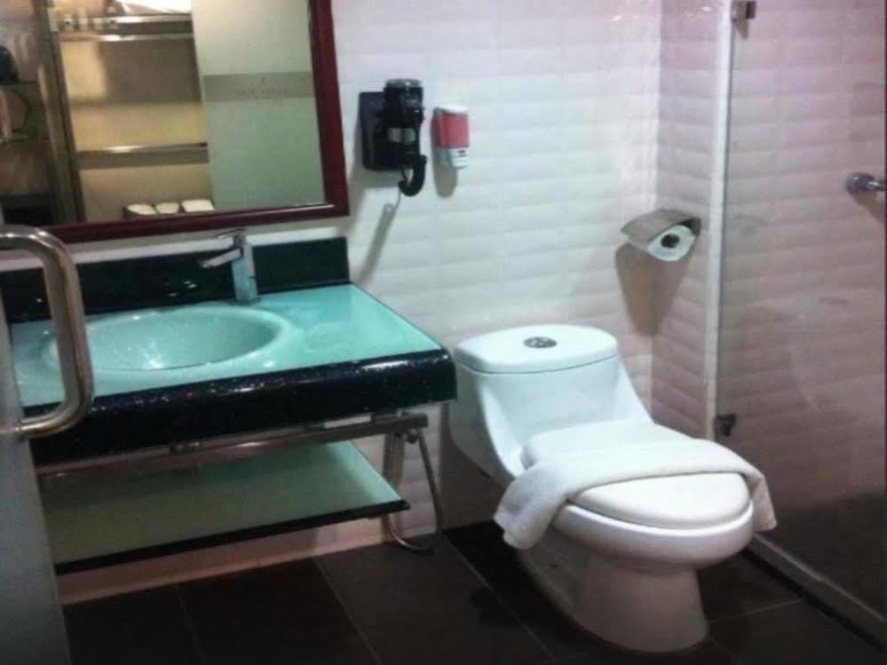 Nouvelle Hotel Johor 쿨라이 외부 사진